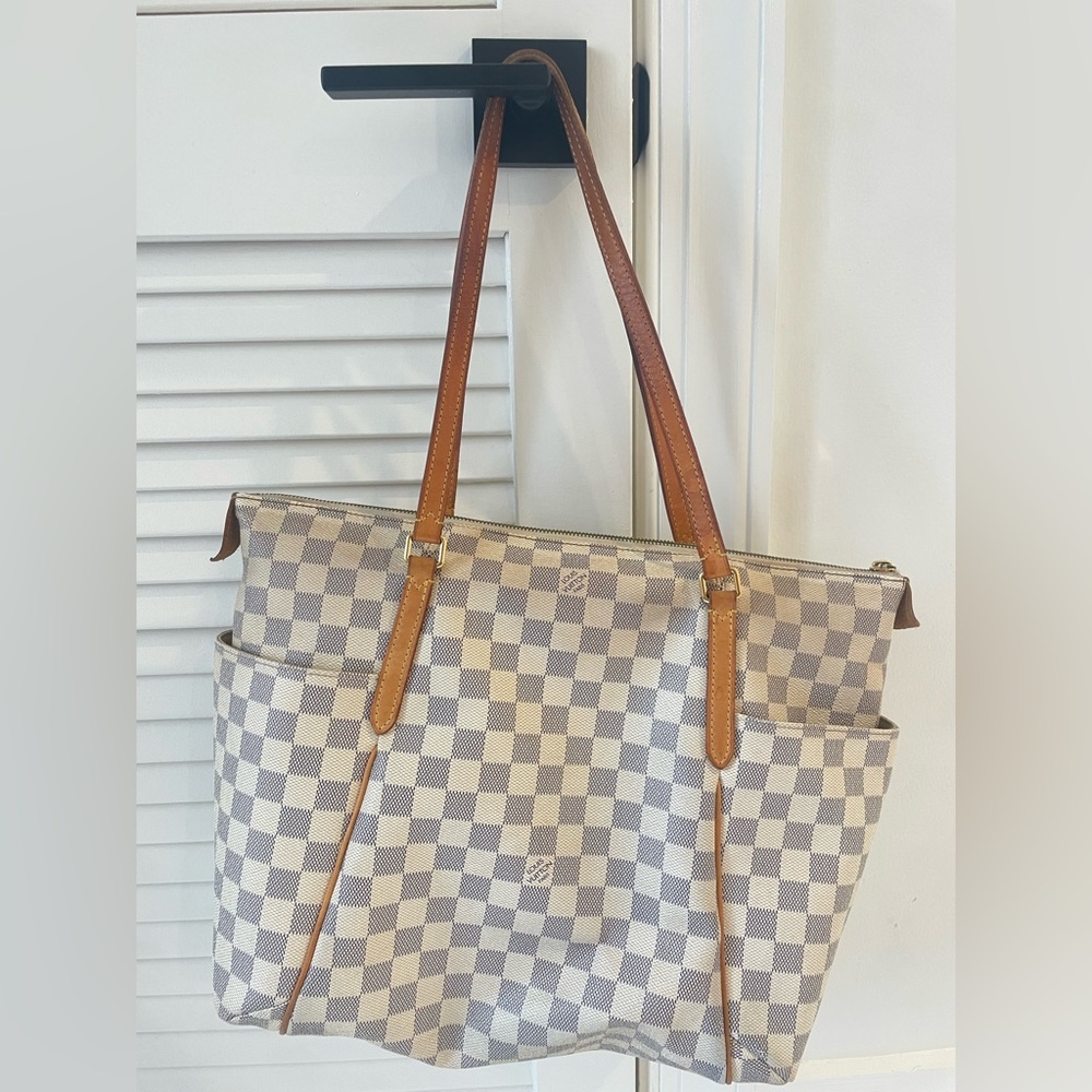 Louis Vuitton totally MM bag